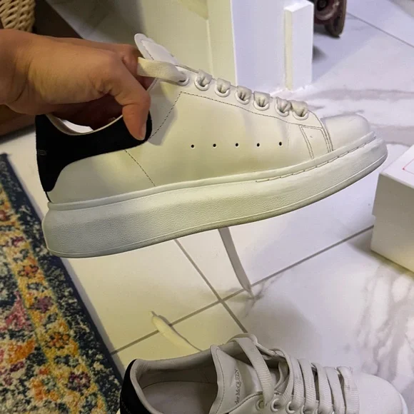 Alexander McQueen White and Black Leather Sneakers - Picture 6 of 9